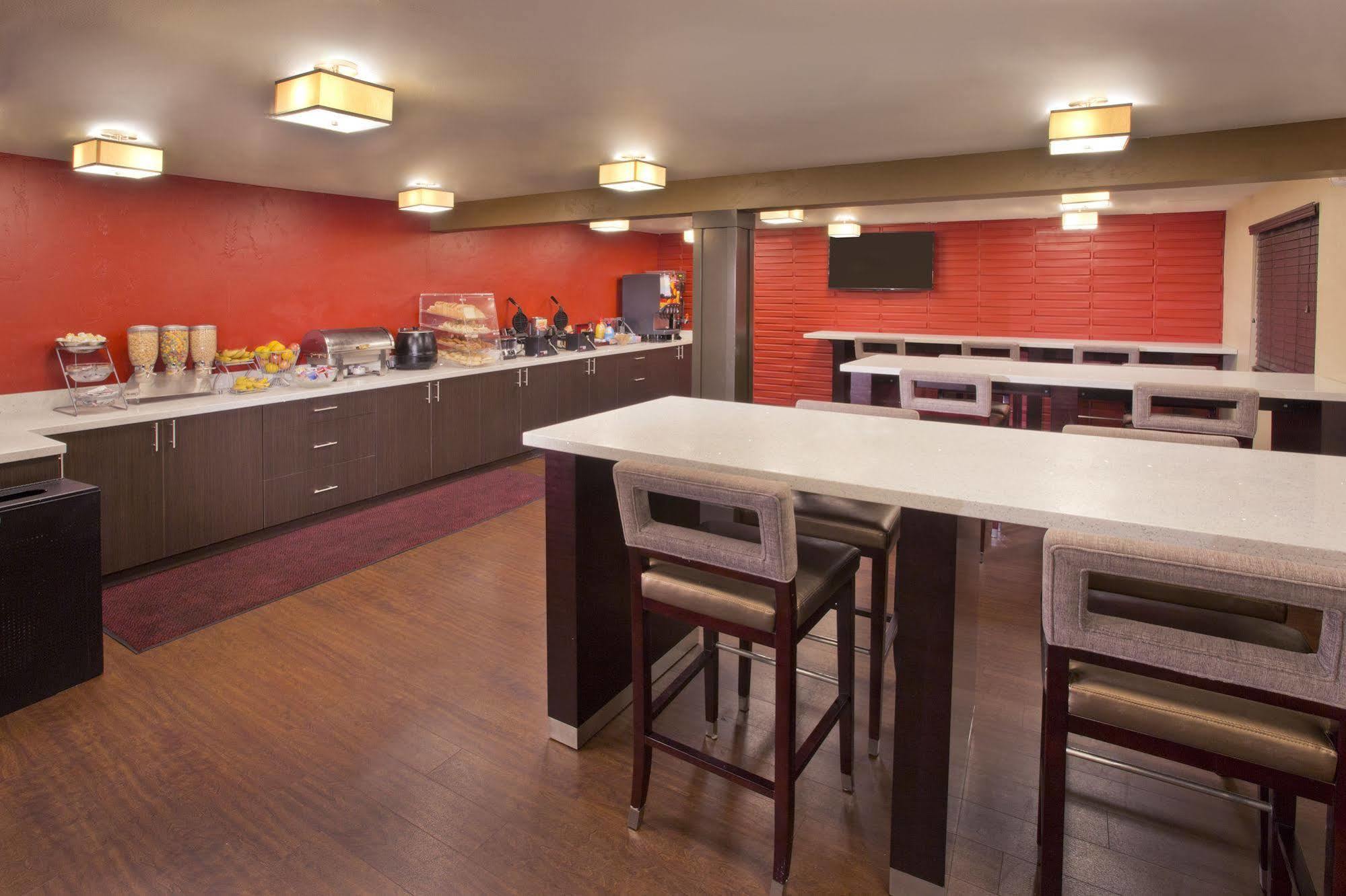 Red Lion Inn And Suites Федерал Уей Екстериор снимка