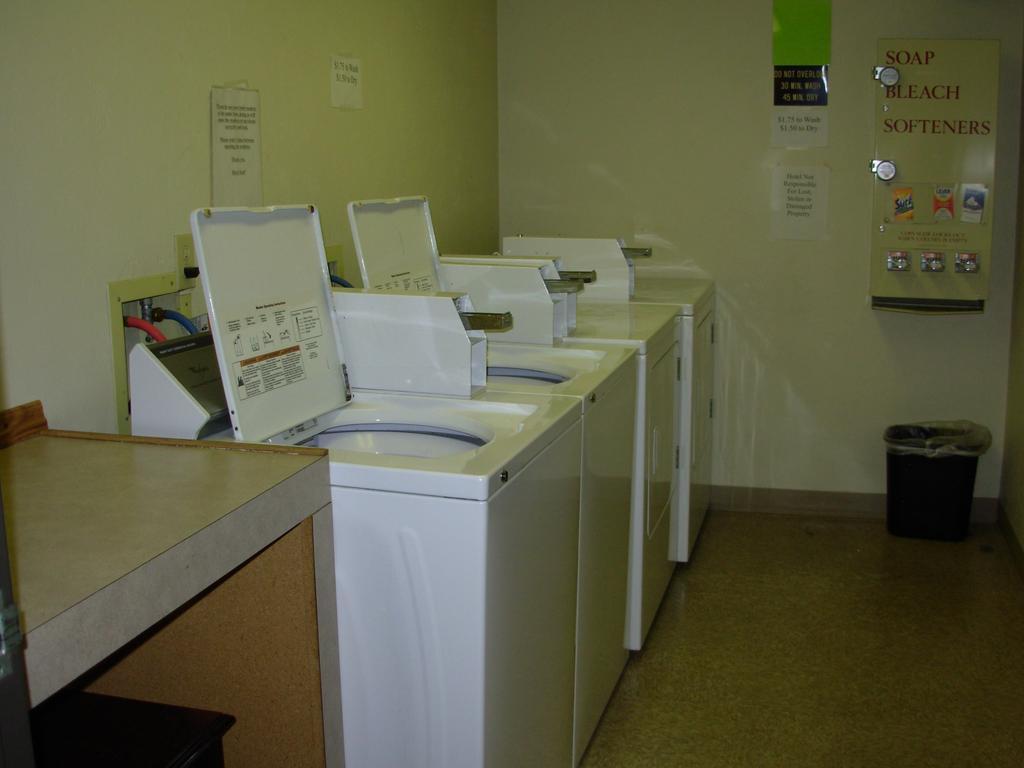 Red Lion Inn And Suites Федерал Уей Екстериор снимка